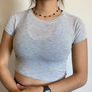 Cropped stripped tight shirt